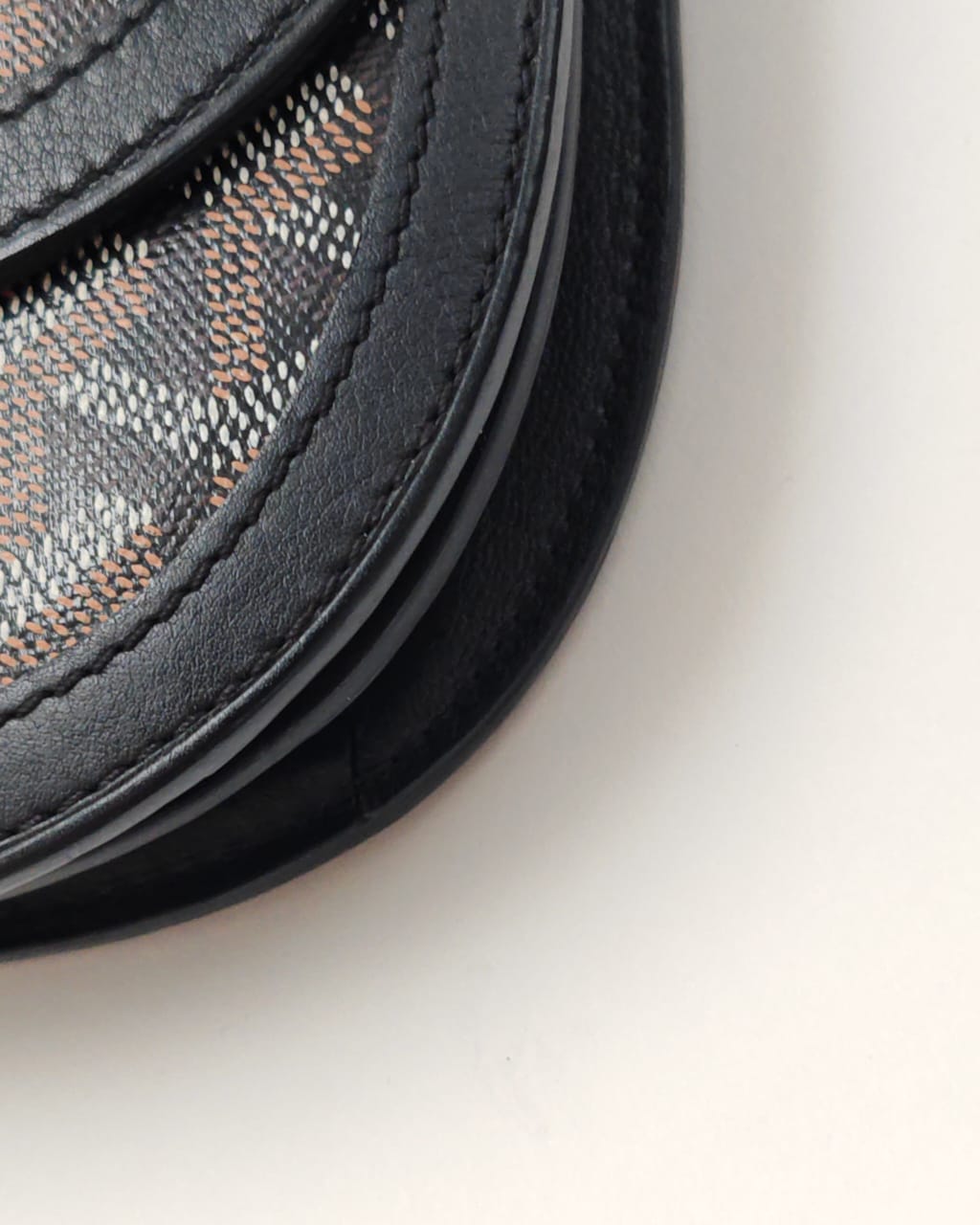 Goyard Saigon PM – Vintage Structured Handbag