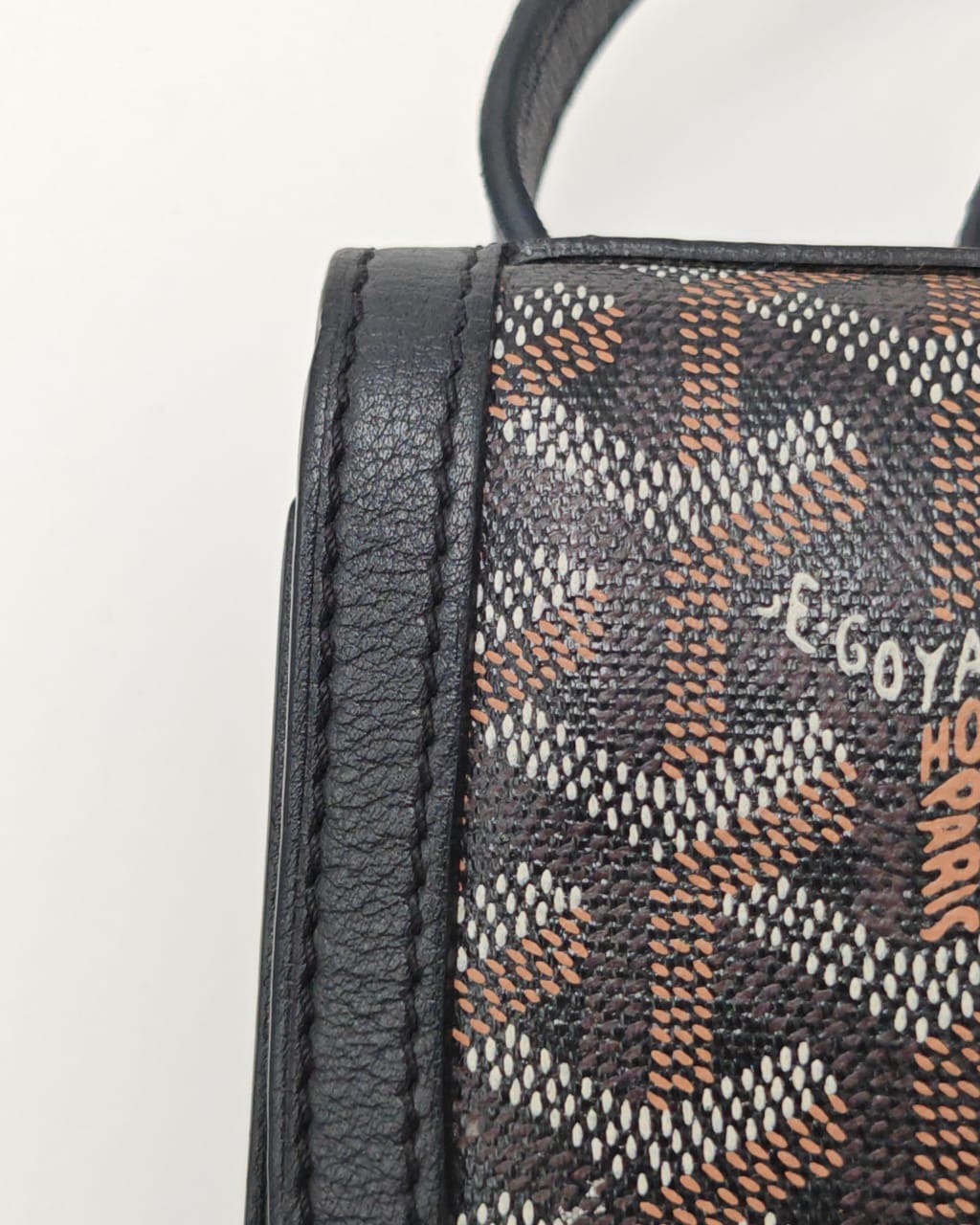 Goyard Saigon PM – Vintage Structured Handbag