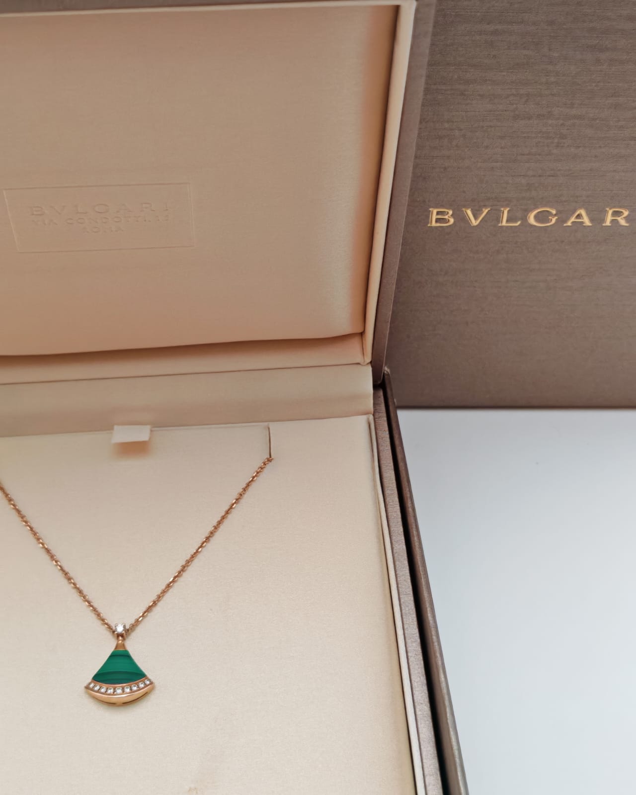 Bvlgari Divas’ Dream Necklace in 18K Rose Gold with Malachite and Diamonds