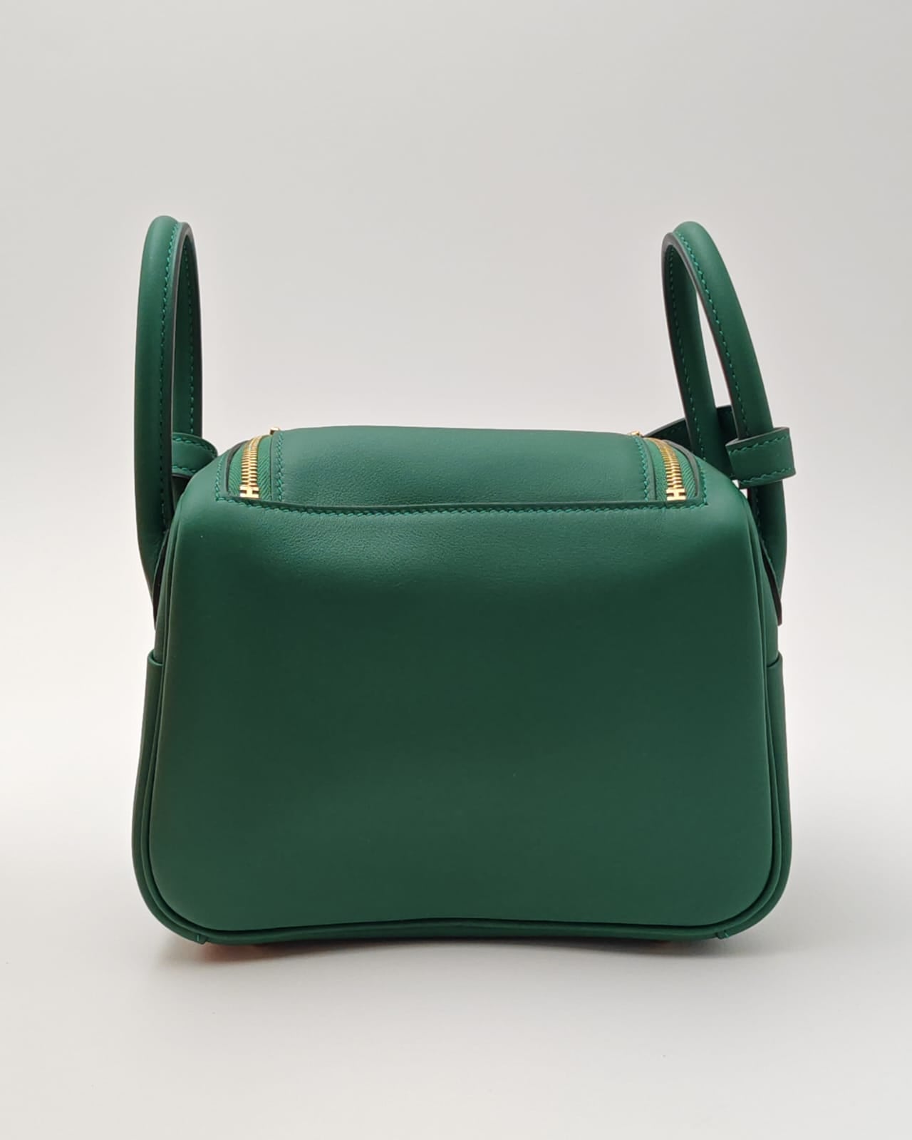 Hermès Mini Lindy – Vert Moyne Swift Leather with Gold Hardware