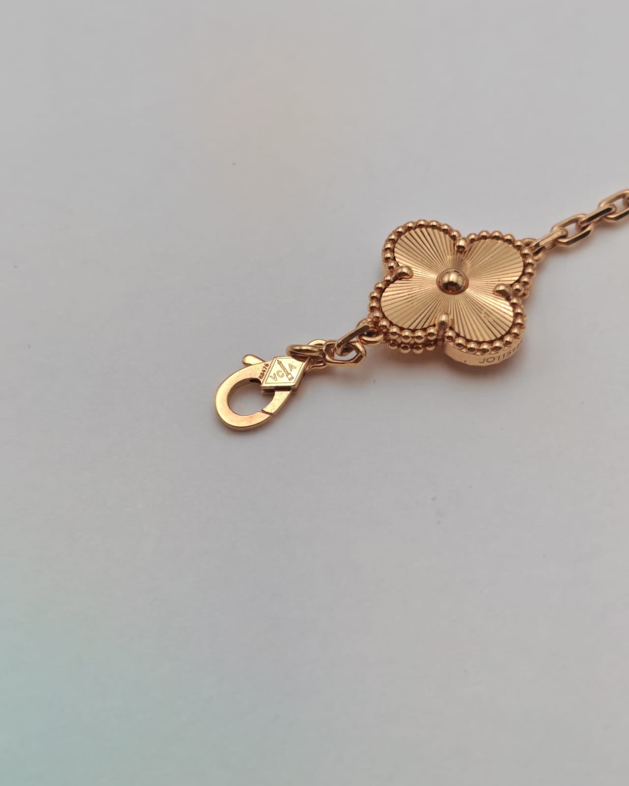 Van Cleef & Arpels Vintage Alhambra 5 Motifs Bracelet – yellow Gold Guilloché
