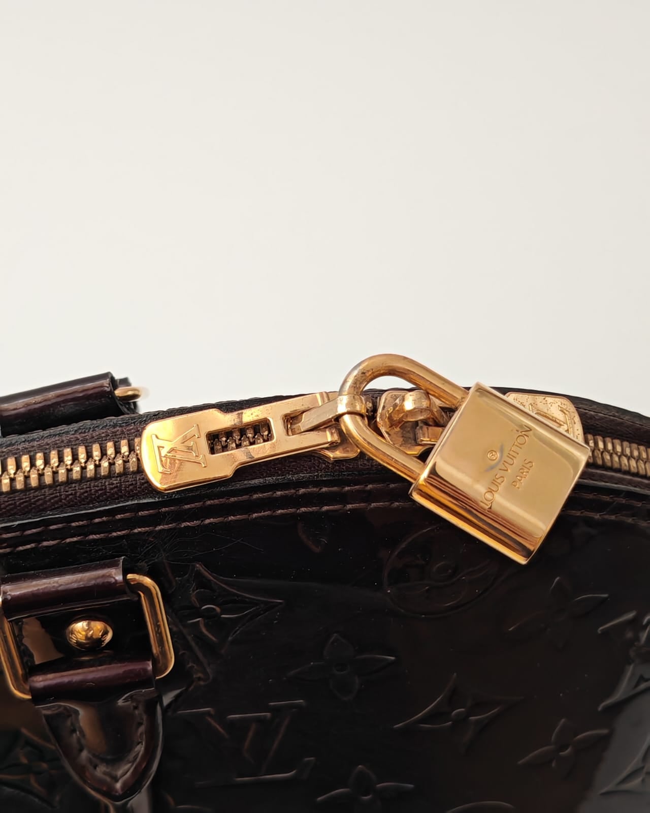 LOUIS VUITTON ALMA GM – MONOGRAM VERNIS AMARANTE