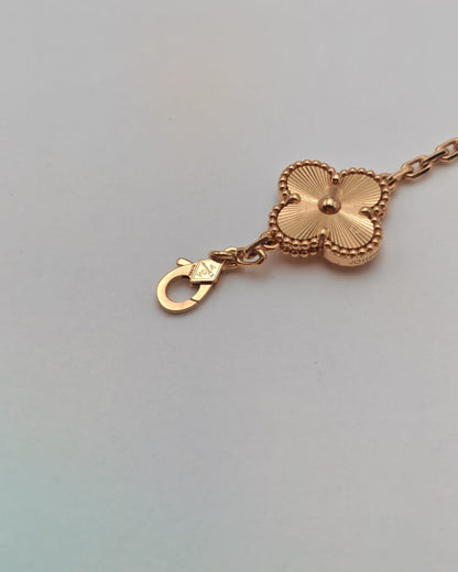 Van Cleef & Arpels Vintage Alhambra 5 Motifs Bracelet – yellow Gold Guilloché