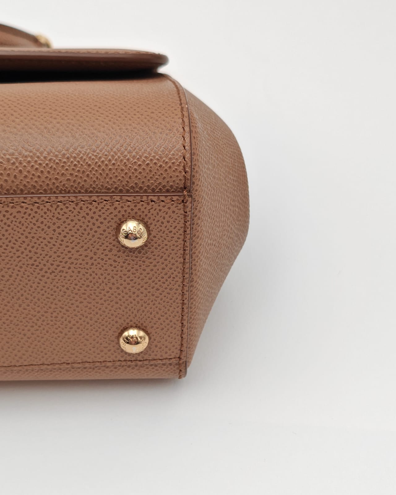DOLCE & GABBANA SICILY MEDIUM BAG – BROWN DAUPHINE LEATHER
