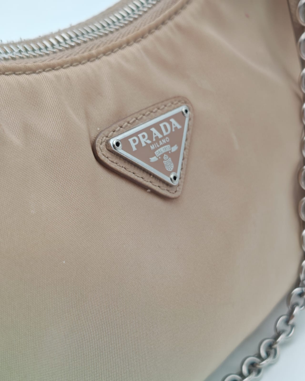 PRADA RE-EDITION 2005 NYLON BAG – CAMMEO BEIGE