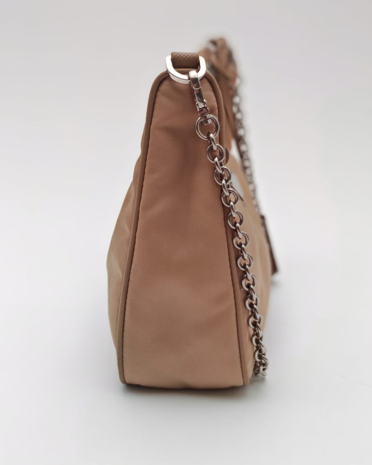 PRADA RE-EDITION 2005 NYLON BAG – CAMMEO BEIGE