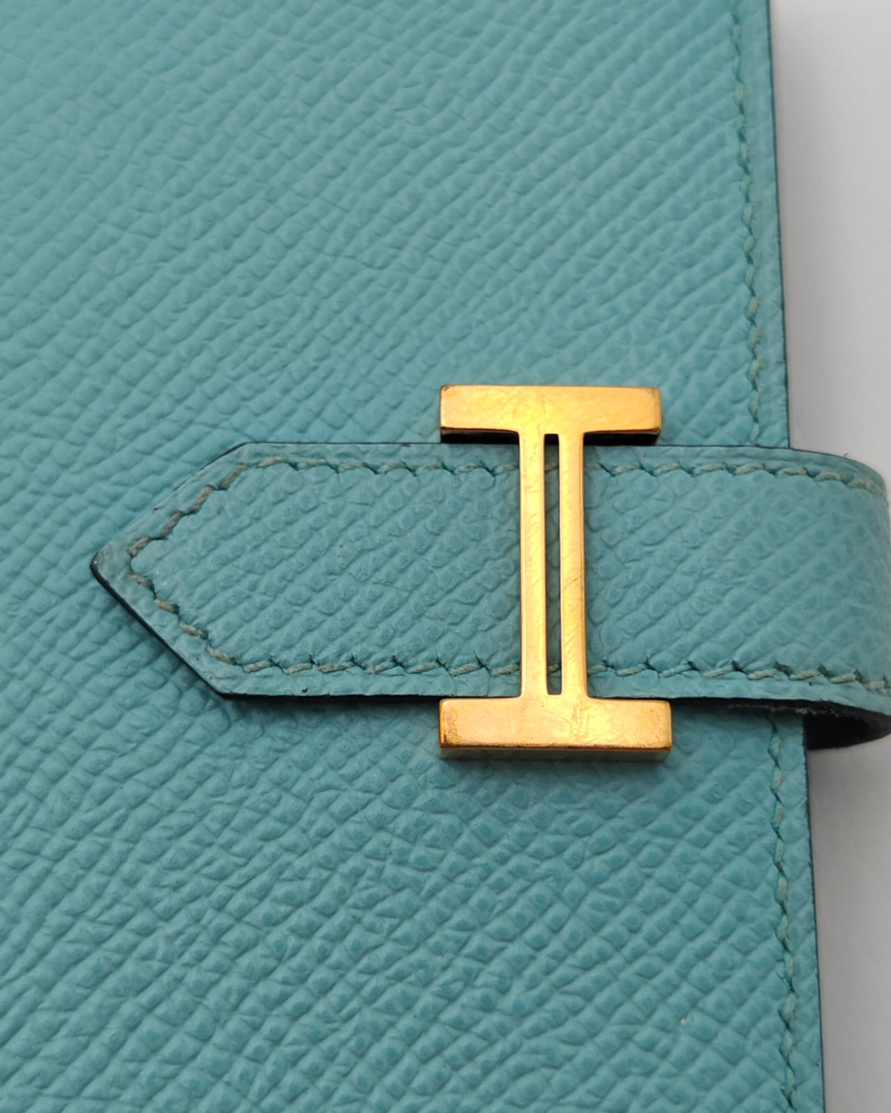 Hermès Béarn Compact Wallet – Blue Togo Leather with Gold H Clasp