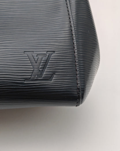 Louis Vuitton Montaigne MM in Black Epi Leather