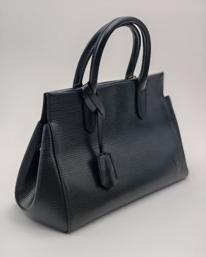 Louis Vuitton Montaigne MM in Black Epi Leather